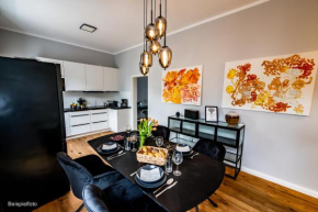 4 Zimmer neues luxuriöses City Apartment Terrasse tolle Einzelbetten ruhig